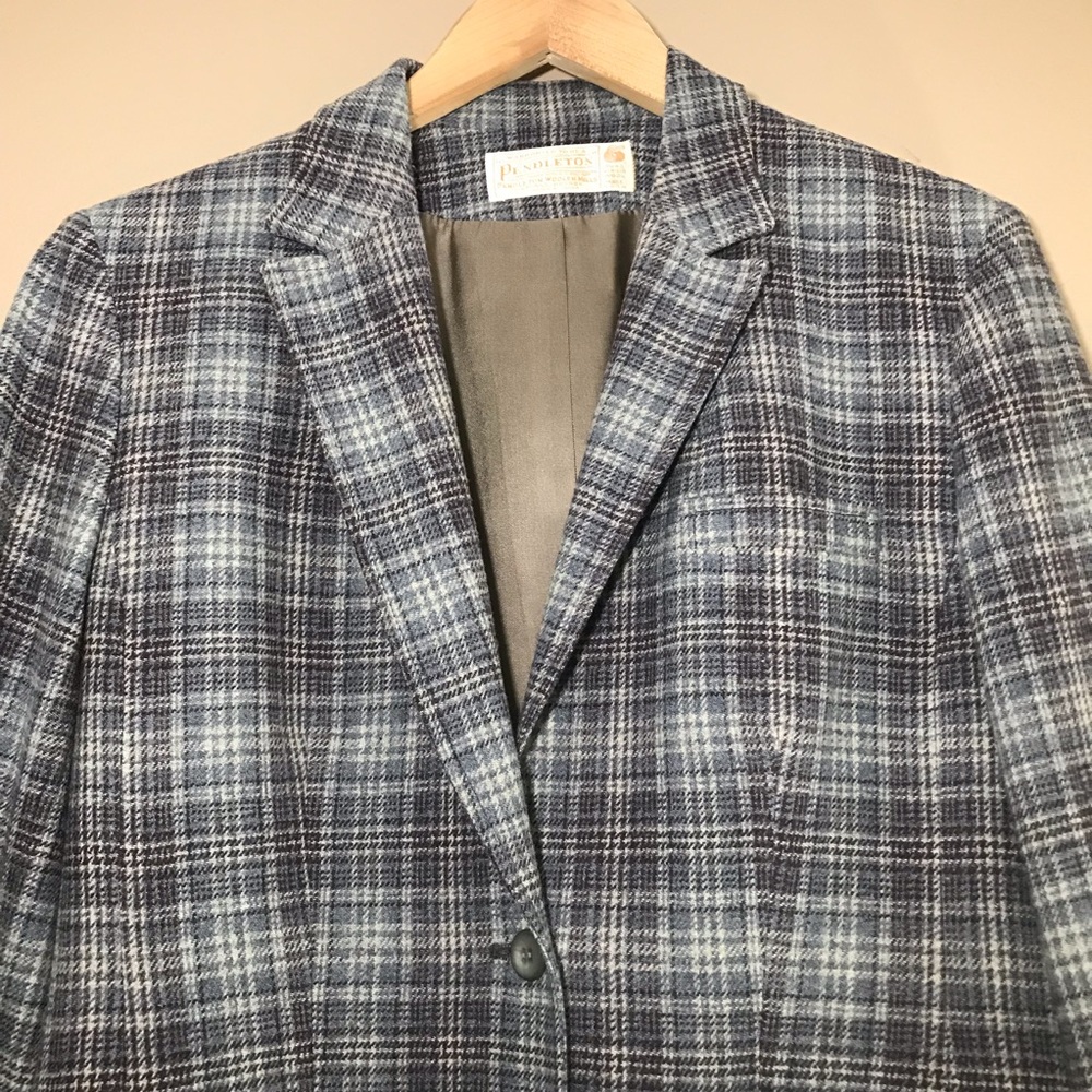 Pendleton Blazer - Picture 2 of 8